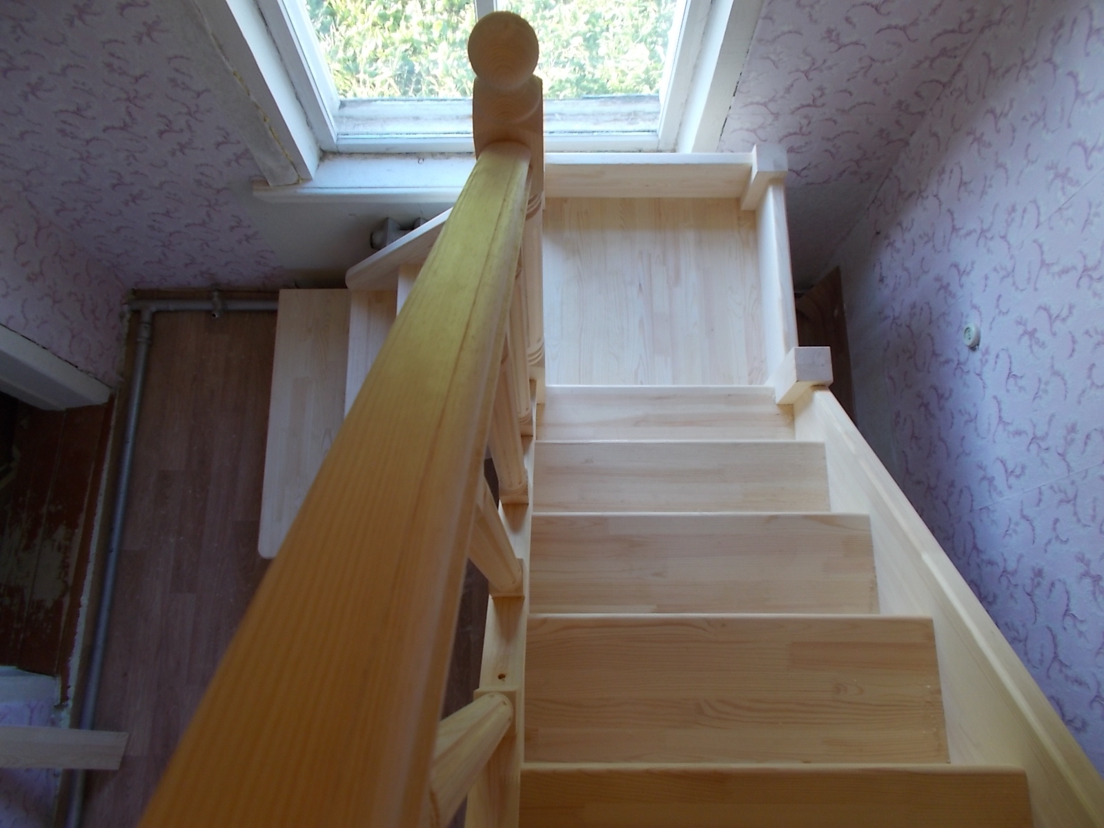 Винтовые лестницы из дерева: расчет и устройство своими руками