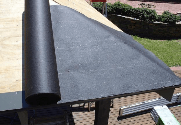 Нужна ли пароизоляция холодной крыши под профнастил и как ее сделать?