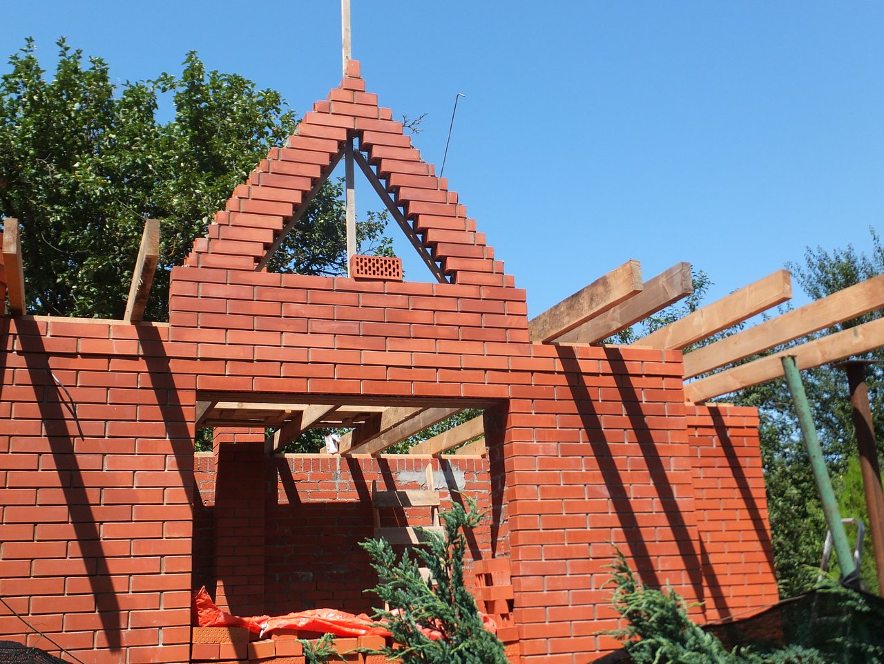 Как сделать фронтон двухскатной крыши - клуб мастеров