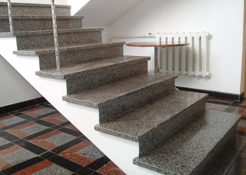 Ступени из камня для лестниц: выбор и правильная отделка