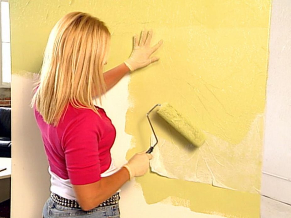 Что лучше красить стены или клеить обои