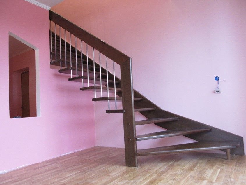 Двухмаршевая лестница. что такое забежные, поворотные ступени. изготовление своими руками